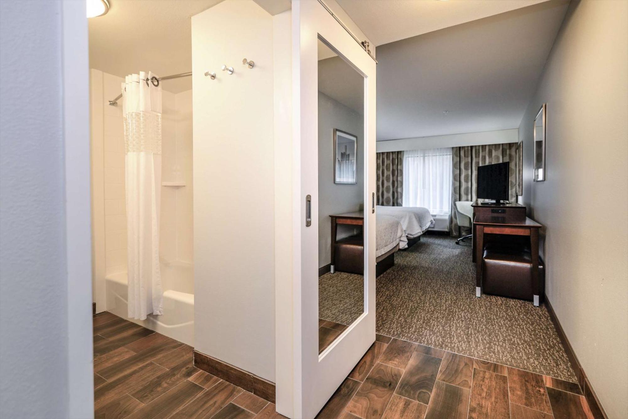 Hampton Inn Brighton Mi Exterior photo